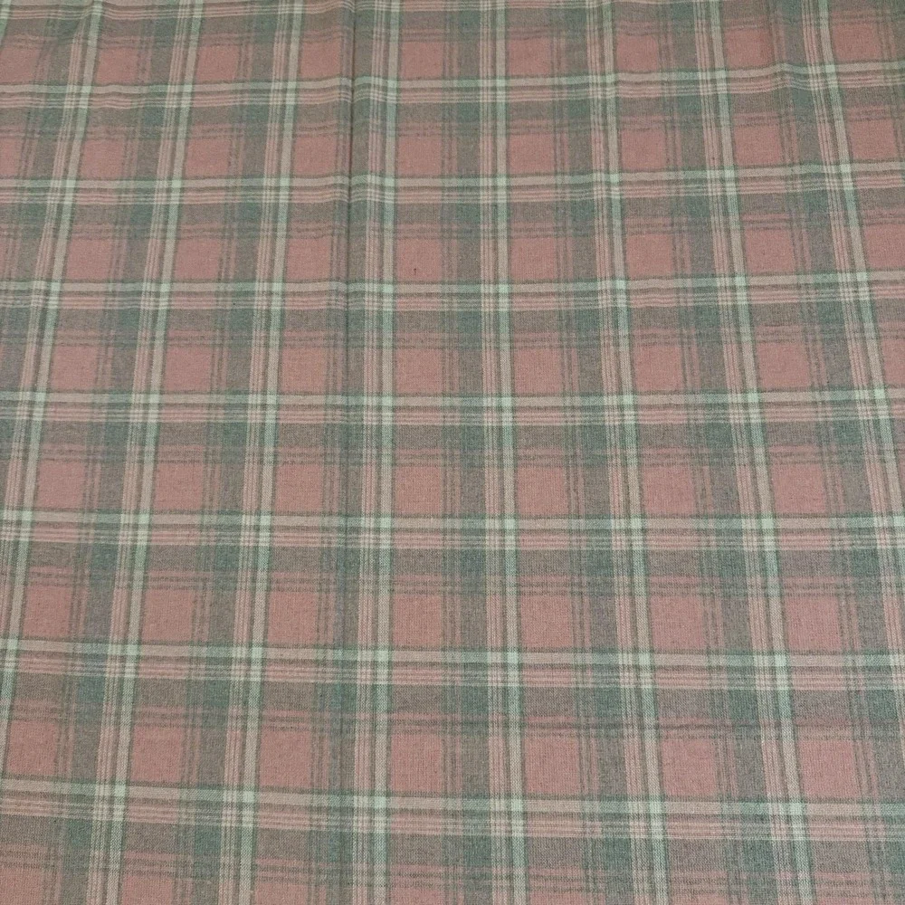Vintage Woven Fabric 4.25 Yards Pink Gray Plaid 153x62 Reversible Lightweight